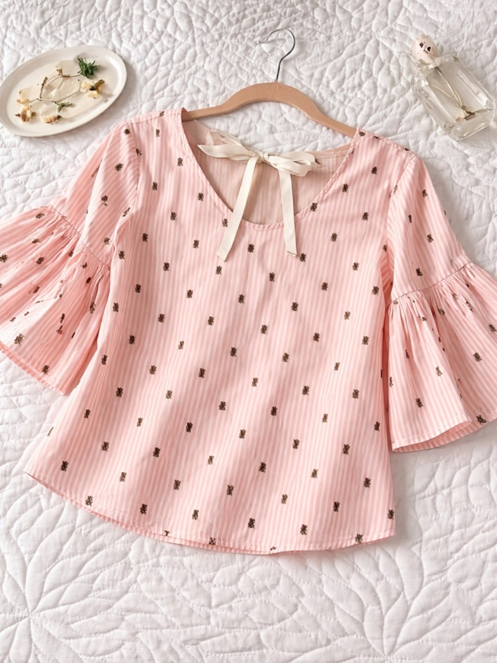 Jane & Delancey Embroidered Bee Blouse | Pink Stripe | Size Small